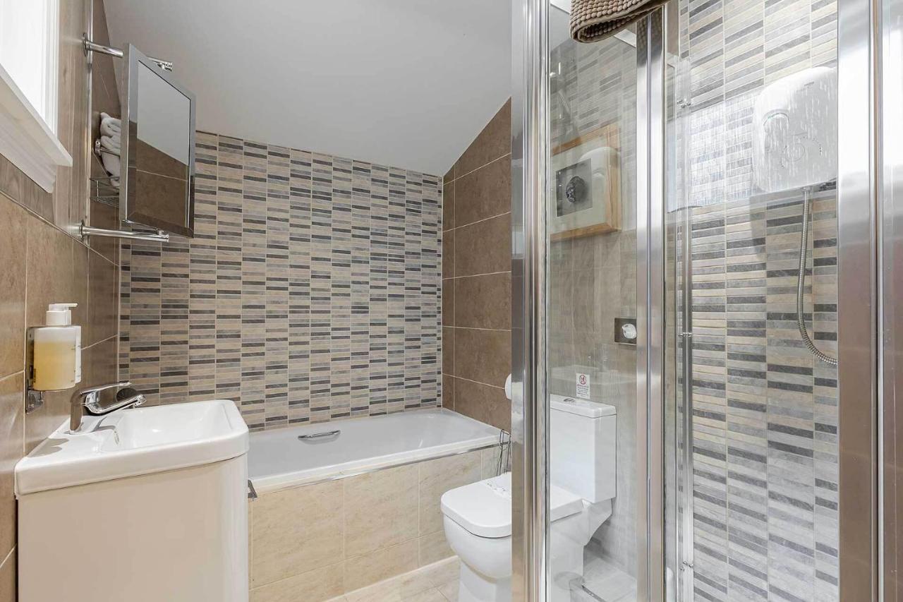 Carmel Apartments Falkirk Chambre photo
